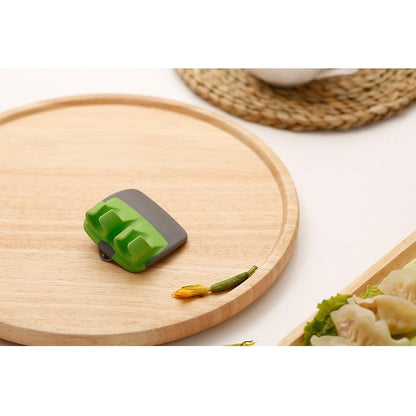 Peel with Precision Instantly! Sharp Blade Finger Peeler(OFFER)